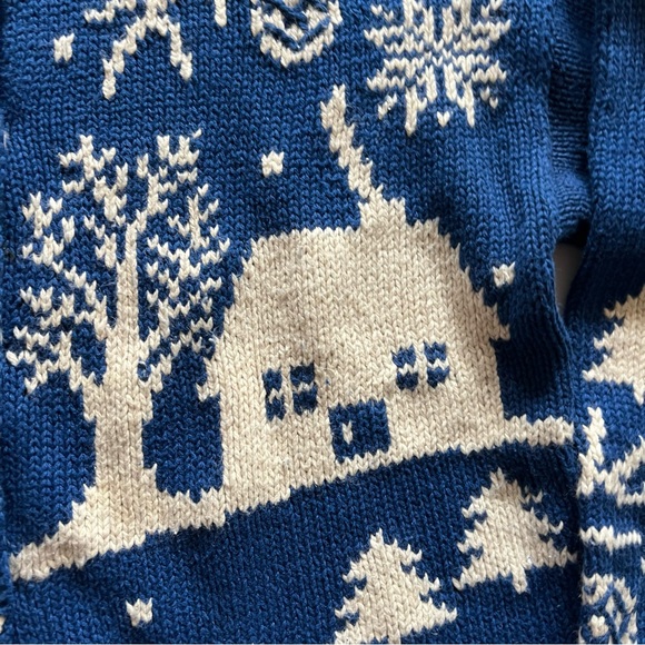 VTG Northern Isles Hand Knit Blue/White Winter Village Cardigan Sweater Large - Picture 2 of 14